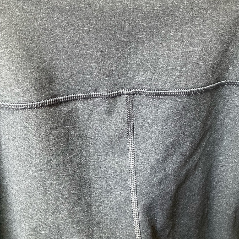 Everlane grey perform leggings // Size XL